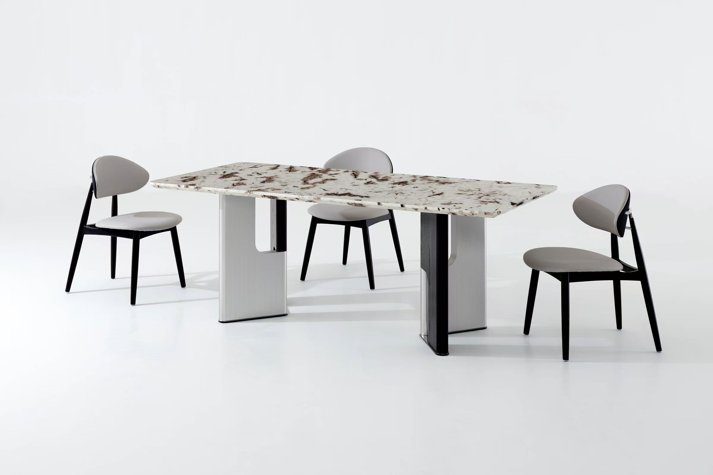 AK5682B DINING TABLE