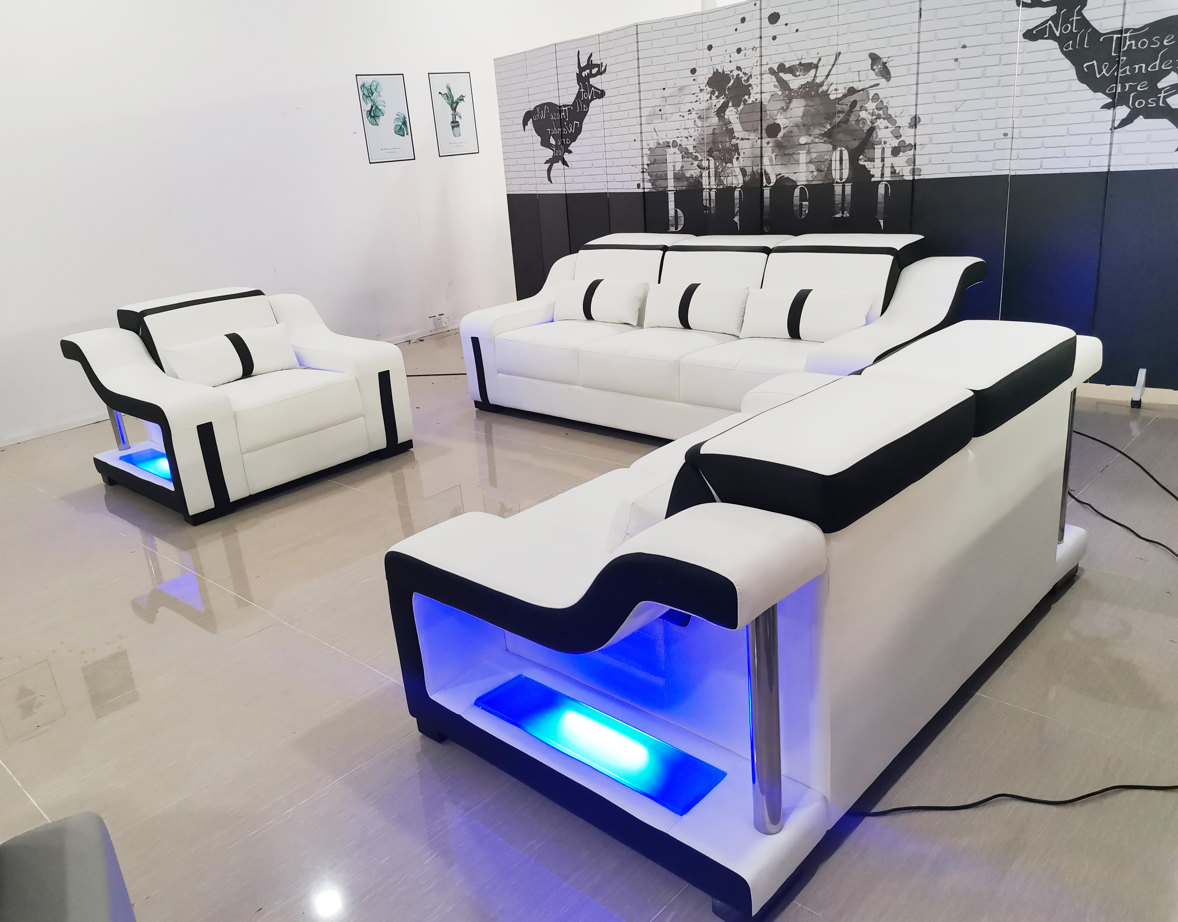 G8047D LEATHER LOUNGE WITH LED LIGHT