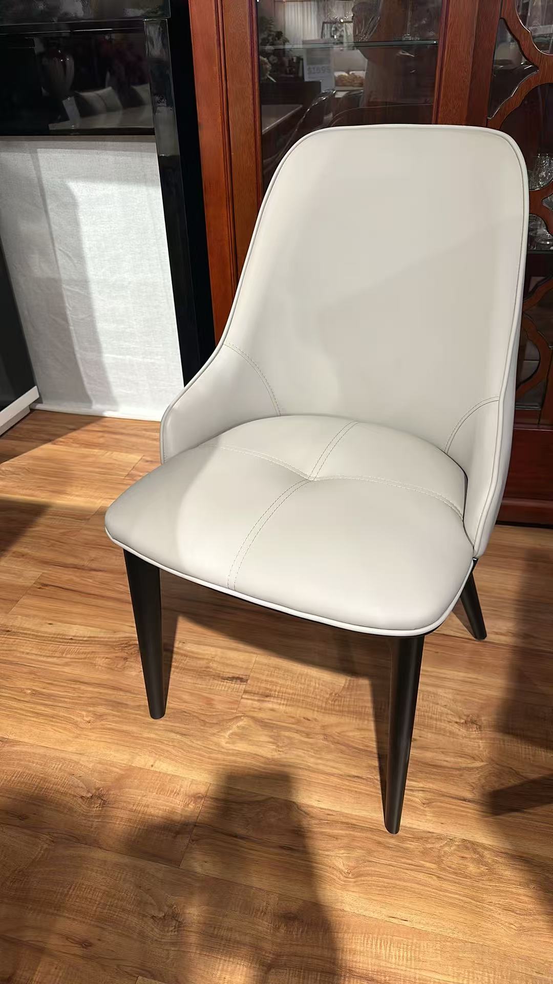 Y61 Dining Chair